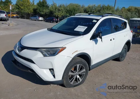 2016 Toyota Rav4 Xle z USA, uszkodzony, nr VIN 2T3RFREV3GW486582